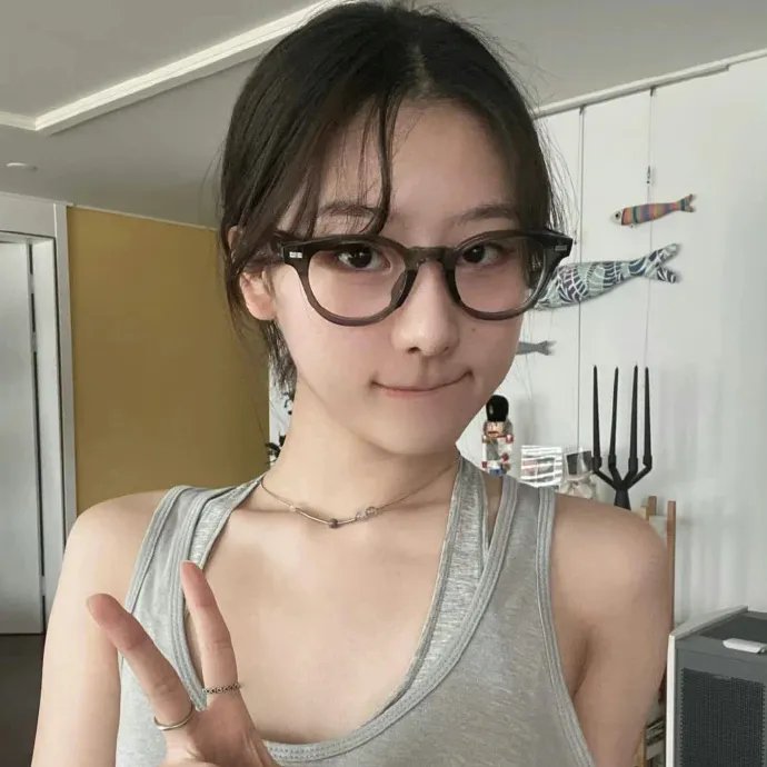 埃莱扎·施莱辛格：战妆